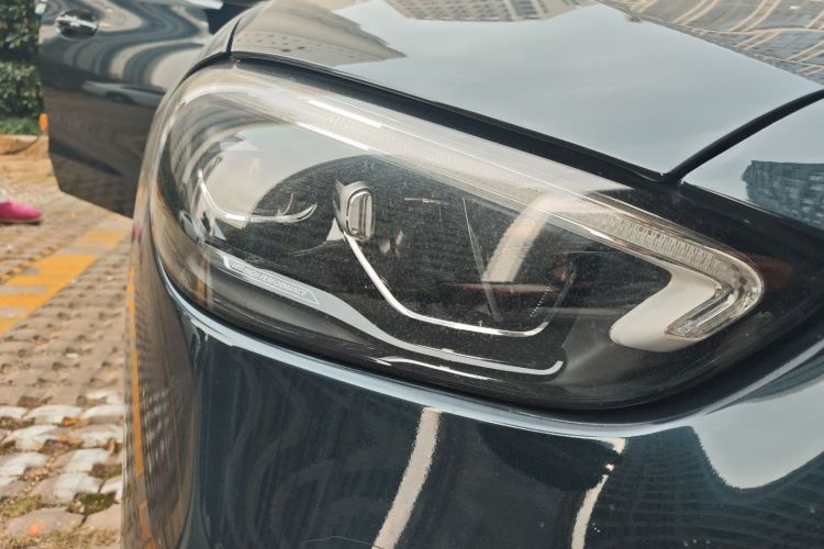 奔驰C级 2023款 改款 C 200 L 运动版车身外观8