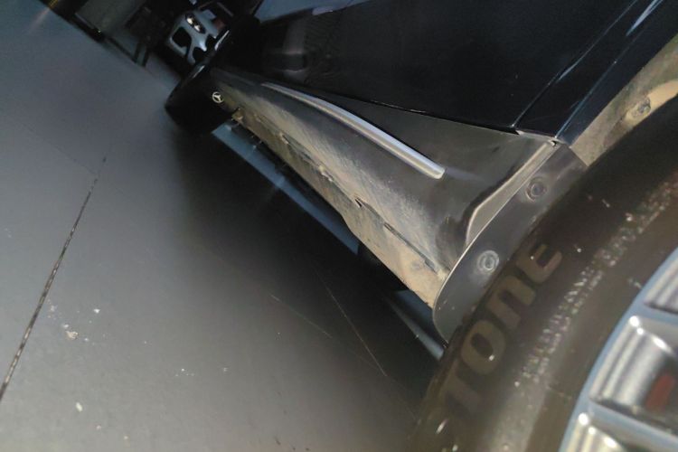 奔驰GLC 2023款 改款 GLC 300 L 4MATIC 动感型 7座局部细节9002