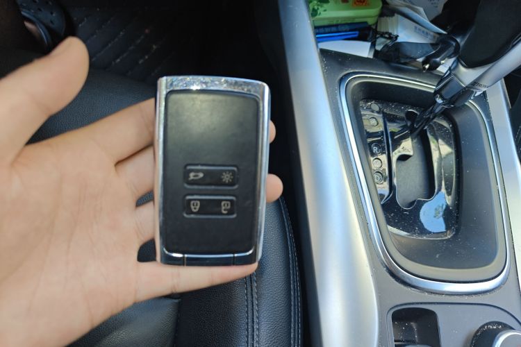 雷诺 科雷嘉 2016款 2.0L 两驱尊贵版中控内饰7001