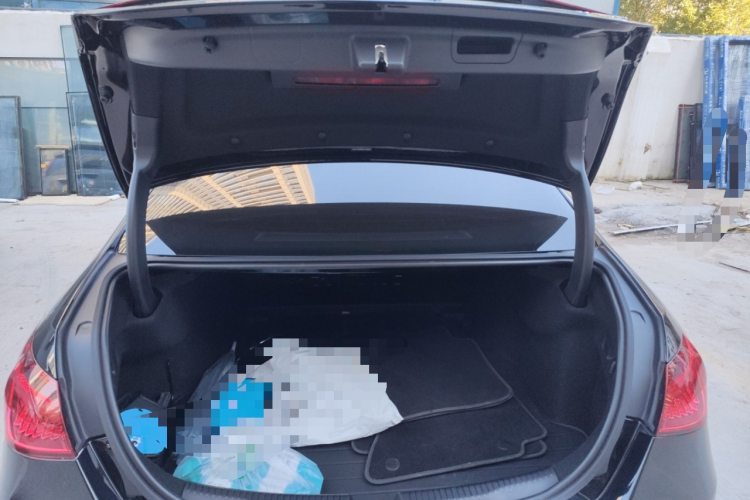 奔驰C级 2024款 C 260 L局部细节23