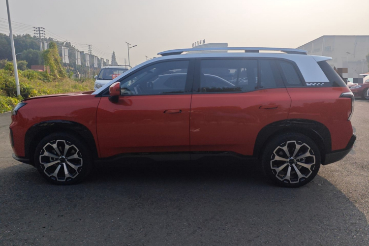 AION V 2024款 埃安霸王龙 650 激光雷达版车身外观4