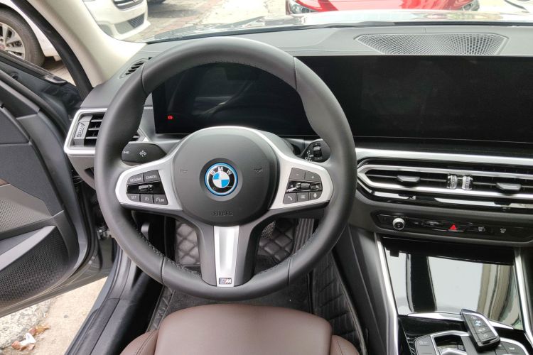 宝马i3 2022款 eDrive 35 L中控内饰13