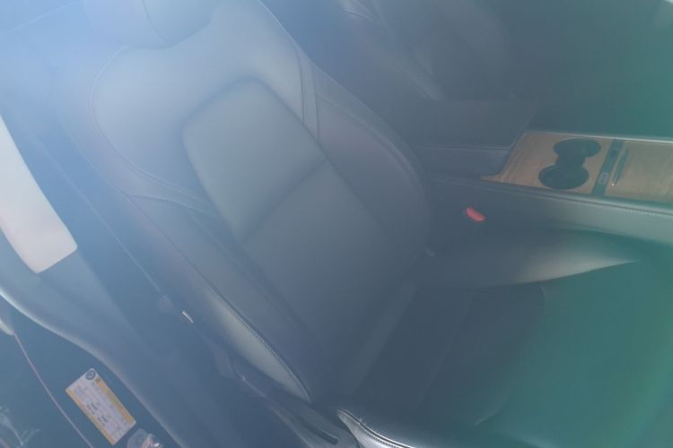 特斯拉 Model Y 2022款 改款 后轮驱动版局部细节41