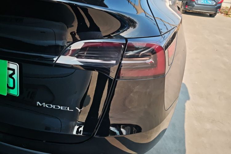 特斯拉 Model Y 2022款 改款 后轮驱动版车身外观6006