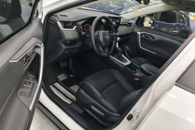 丰田 威兰达 2023款 2.0L CVT两驱领先版中控内饰7003