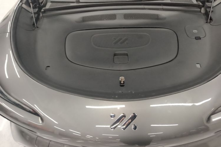 智己汽车 智己LS6 2023款 Max 标准版机舱底盘24