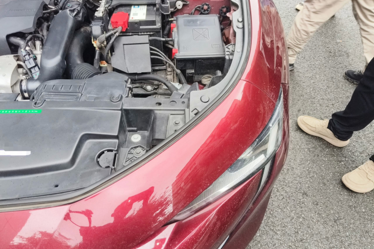 标致508 2021款 508L 400THP PureTech 驾控版局部细节9007