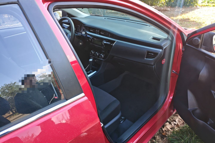 丰田 卡罗拉 2017款 1.2T CVT GL局部细节9005