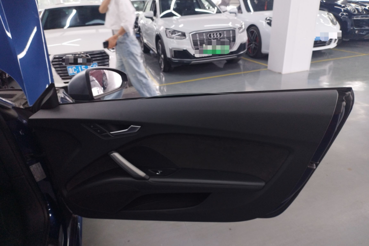 奥迪TT 2015款 TT Coupe 45 TFSI中控内饰7006