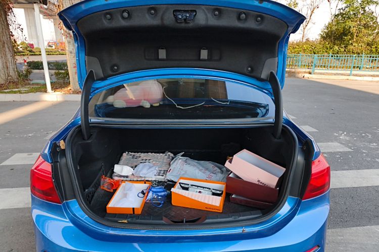 宝马1系 2017款 118i 运动型局部细节23