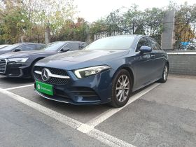 奔驰A级 2019款 改款 A 200 L 运动轿车