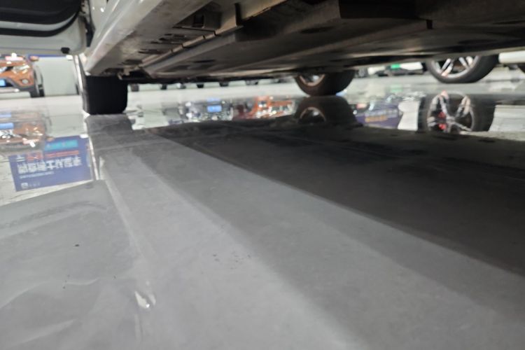 丰田 雷凌 2019款 185T CVT豪华版 国VI局部细节9002