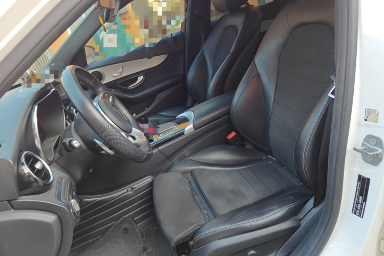 奔驰C级 2019款 C 260 运动版中控内饰19