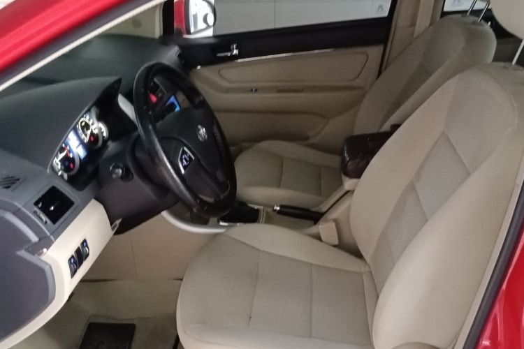 北京汽车E系列 2012款 两厢 1.5L 自动乐尚版中控内饰19