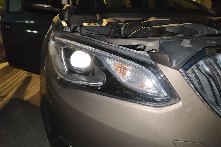 别克 英朗 2015款 18T 双离合豪华型车身外观8