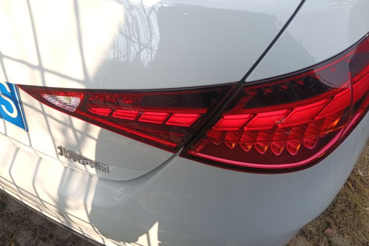 奔驰C级 2024款 改款 C 260 L 运动版车身外观6006