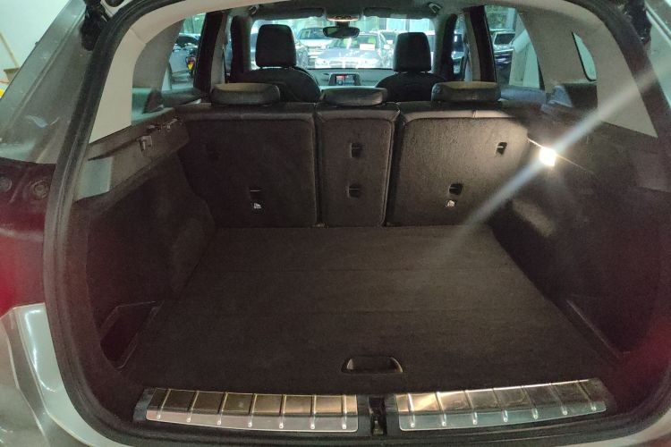 宝马X1 2019款 sDrive20Li 领先型机舱底盘23