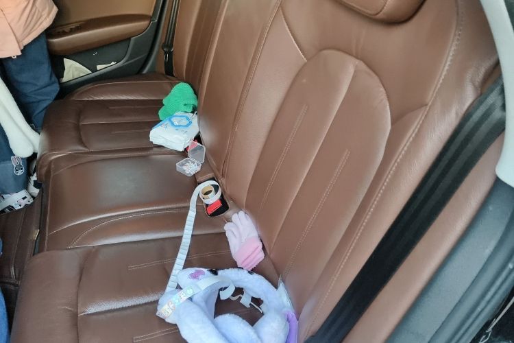 奥迪A6L 2018款 30周年年型 35 TFSI 时尚型中控内饰21