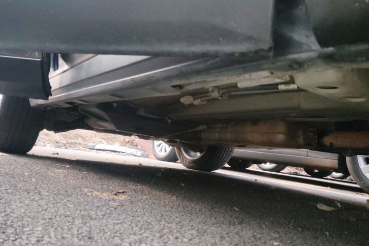 路虎 发现神行 2017款 2.0T HSE局部细节9001