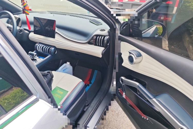 比亚迪 元PLUS 2022款 510KM 旗舰型局部细节9005