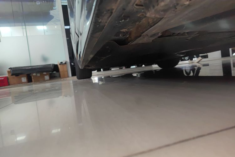 宝马5系 2014款 525Li 领先型机舱底盘30