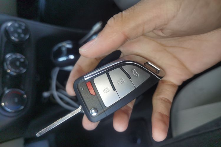 别克 凯越 2020款 15N CVT精英型中控内饰11