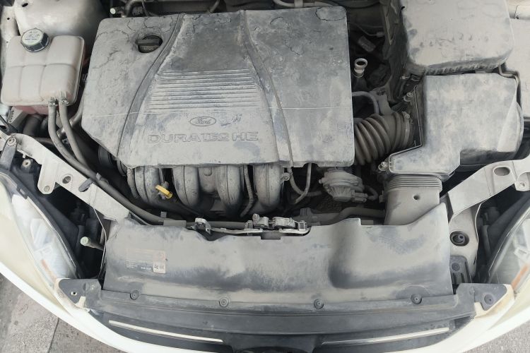 福特 福克斯 2013款 三厢经典 1.8L 自动时尚型局部细节24