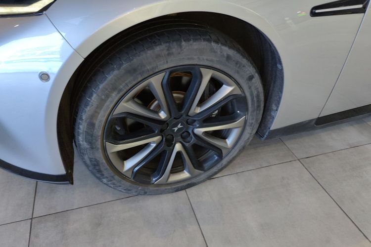 小鹏P7 2021款 480N车身外观6007