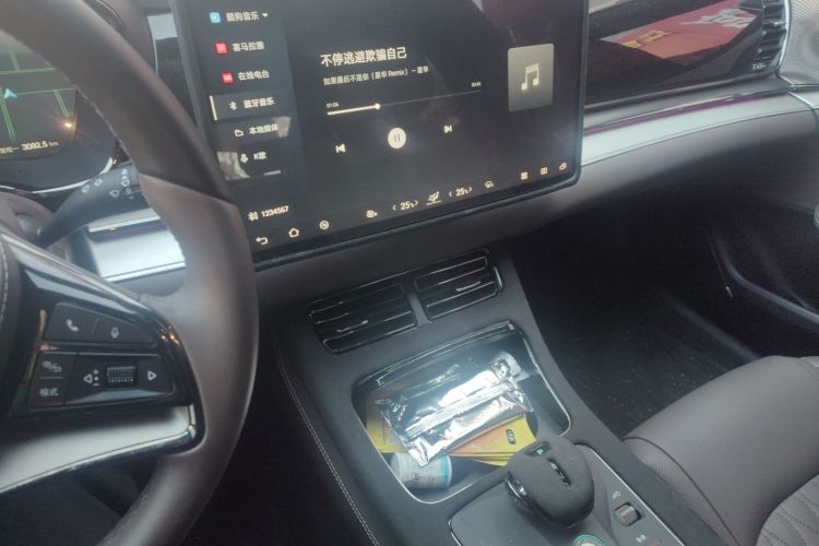 比亚迪 汉 2025款 DM-i 125KM精英型中控内饰16