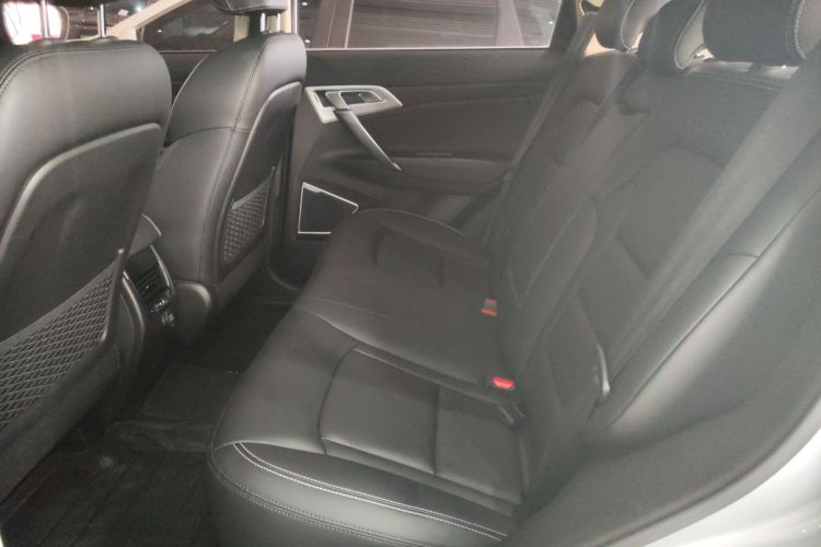 吉利汽车 博越 2016款 1.8TD 自动智联型中控内饰7004