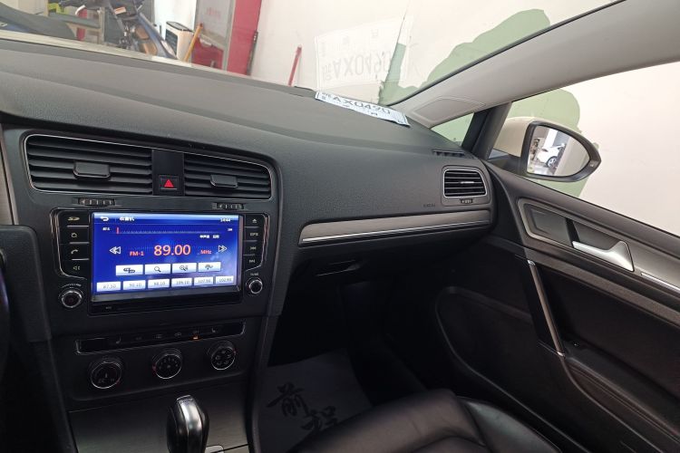 大众 高尔夫 2015款 1.4TSI 自动豪华型中控内饰16