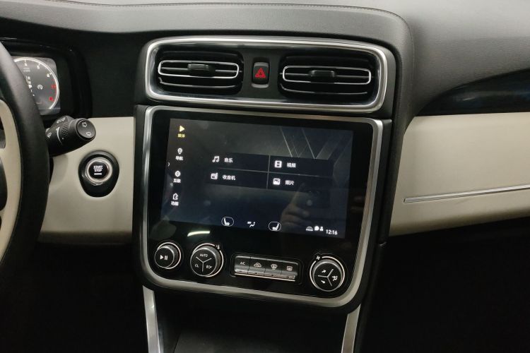 领克01 2017款 2.0T 两驱耀Pro版局部细节16