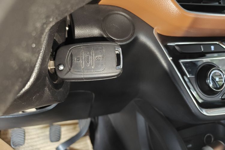 五菱汽车 五菱宏光S3 2018款 1.5L 手动豪华型 国V中控内饰7001