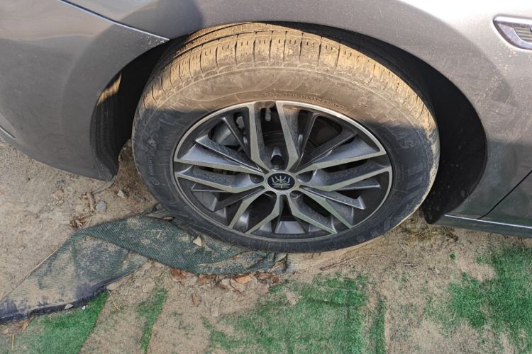 比亚迪 秦PLUS 2021款 DM-i 55KM 旗舰型车身外观6007