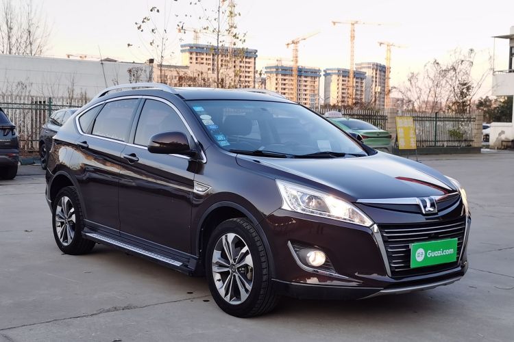 纳智捷 优6 SUV 2015款 1.8T 时尚升级型车身外观3
