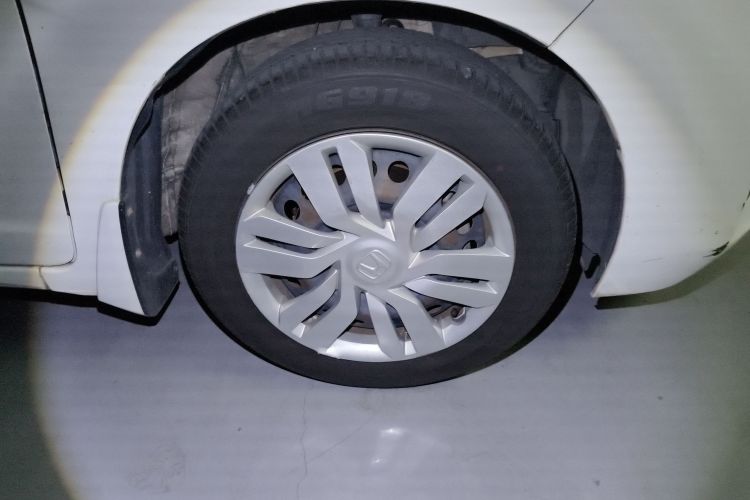 本田 飞度 2014款 1.5L LX CVT舒适型车身外观10