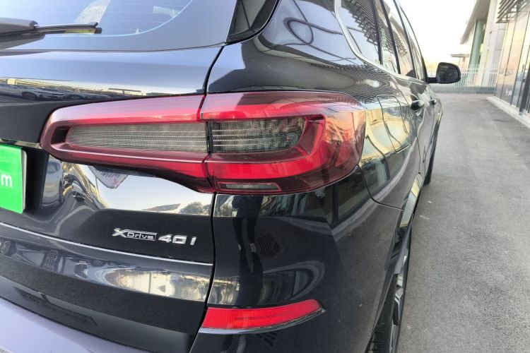 宝马X5(进口) 2021款 xDrive40i 尊享型 M运动套装车身外观6003