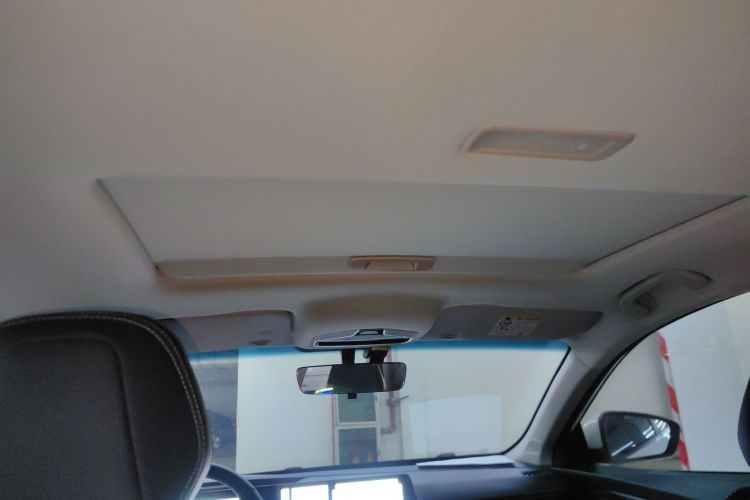 吉利汽车 2024款 缤瑞COOL 1.5T DCT龙腾版中控内饰22