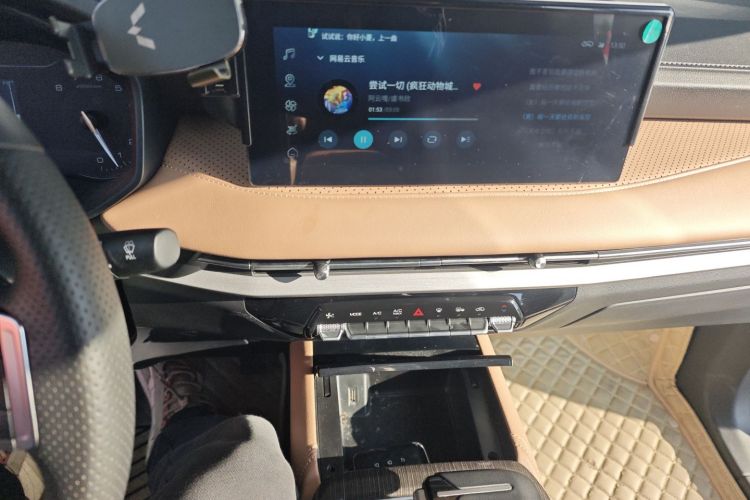 五菱汽车 五菱佳辰 2022款 1.5T CVT尊享旗舰型中控内饰16