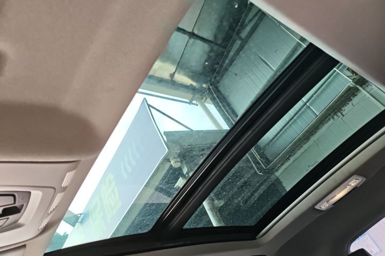 宝马3系GT 2017款 320i 时尚型中控内饰22