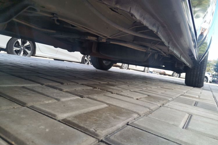 别克GL8 2014款 2.4L 行政版局部细节9004