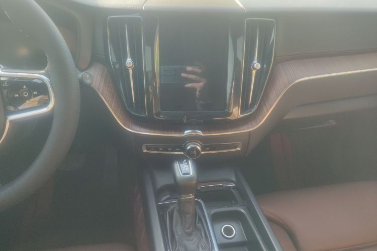 沃尔沃XC60 2021款 T5 四驱智远豪华版中控内饰16
