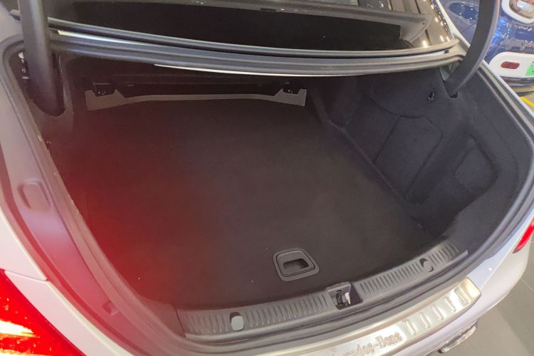 奔驰E级 2020款 改款 E 260 L局部细节23