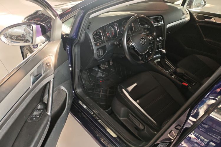 大众 高尔夫 2019款 200TSI DSG舒适进取版 国VI中控内饰20