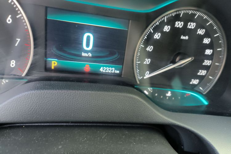 别克 英朗 2021款 改款 典范 1.5L 自动精英型中控内饰15