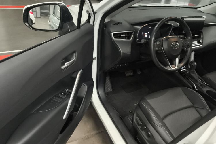 丰田 锋兰达 2023款 2.0L 智能电混双擎 尊贵版中控内饰20