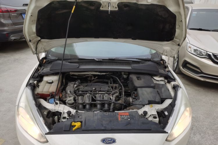 福特 福克斯 2017款 三厢 1.6L 手动舒适型智行版局部细节24