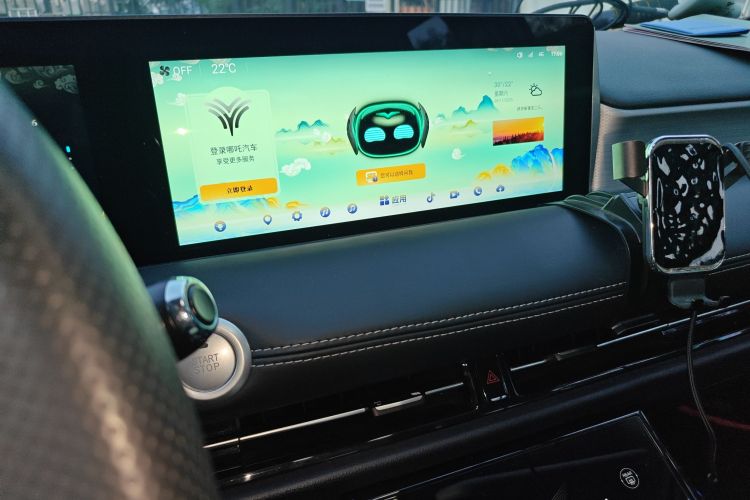 哪吒汽车 哪吒U 2022款 Pro 400 畅行版中控内饰16