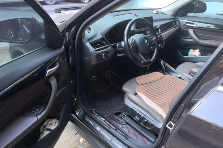 宝马X1 2020款 sDrive20Li 时尚型中控内饰20