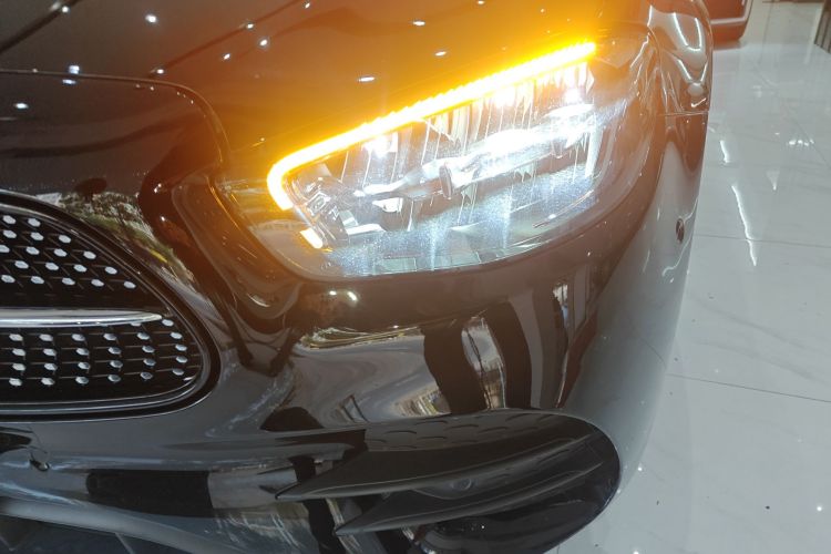 奔驰E级 2021款 改款 E 300 L 运动豪华型局部细节36